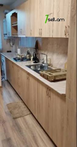 3 սենյականոց բնակարան Սայաթ-Նովայի պողոտայում, 80 քմ, 8/10 հարկ, կոսմետիկ վերանորոգում