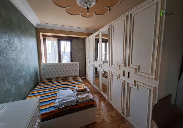 3 սենյականոց բնակարան Սունդուկյան փողոցում, 80 ք.մ., 6/9 հարկ, կապիտալ վերանորոգված