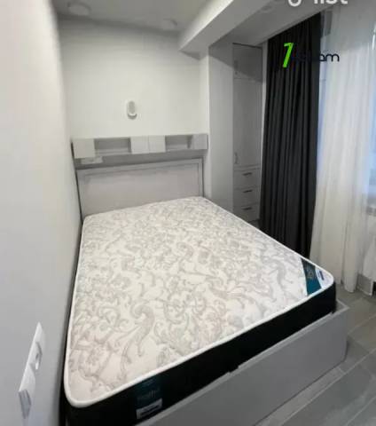 2 սենյականոց բնակարան Մաշտոցի պողոտայում, 60 ք.մ., նախավերջին հարկ, բարձր առաստաղներ