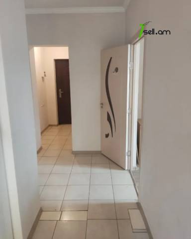 2 սենյականոց բնակարան Առնո Բաբաջանյան փողոցում, 50 ք.մ., 4/9 հարկ, կապիտալ վերանորոգված