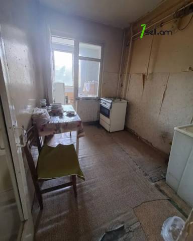 3 սենյականոց բնակարան, Marshal Baghramyan Ave, 97 ք.մ., մի քանի պատշգամբ, 2/9 հարկ
