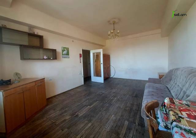 1 սենյականոց բնակարան Ծովակալ Իսակովի պողոտայում, 42 ք.մ., 6/9 հարկ