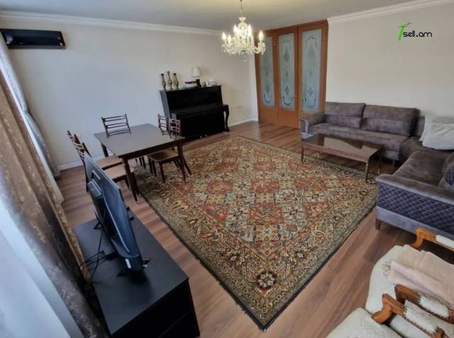 4 սենյականոց բնակարան Նիկոլ Դումանի փողոցում, 130 ք.մ., 4/14 հարկ, կապիտալ վերանորոգված