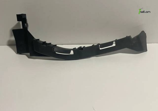 Mazda 3 Ձախ լուսարձակի սալյասկա (2019-2023)