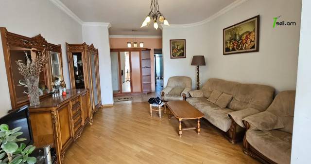 4 սենյականոց բնակարան Բաղրամյան պողոտայում, 130 քմ, նախավերջին հարկ, 2 սանհանգույց