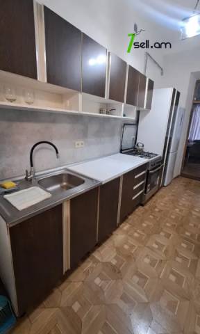 3 սենյականոց բնակարան Թումանյան փողոցում, 100 քմ, 1/5 հարկ, 2 սանհանգույց, կապիտալ վերանորոգված