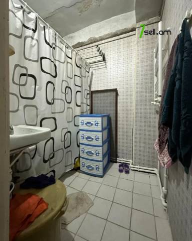 3 սենյականոց բնակարան Երվանդ Քոչարի փողոցում, 73 ք.մ.