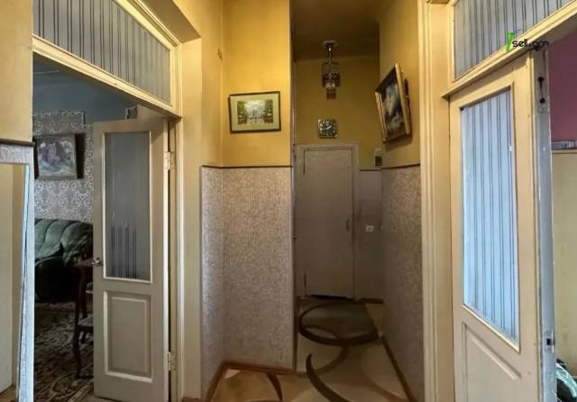 3 սենյականոց բնակարան Կիևյան փողոցում, 100 քմ, նախավերջին հարկ, 2 սանհանգույց, բարձր առաստաղներ
