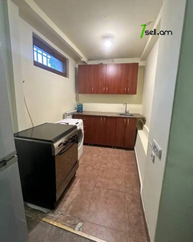 Մեկ հարկանի քարե տուն Արամ Խաչատրյանի փողոցում Արաբկիրում, 60 ք.մ., կապիտալ վերանորոգված