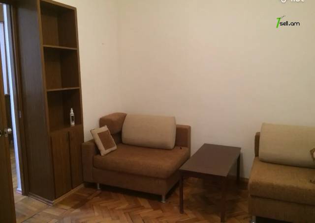 Երկու հարկանի քարե տուն Ազատության պողոտայում Արաբկիրում, 230 քմ, 3+ սանհանգույց