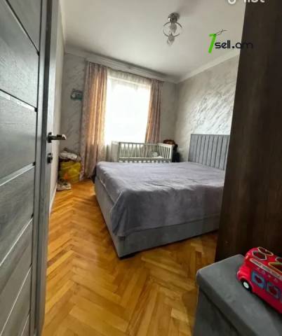 3 սենյականոց բնակարան Նելսոն Ստեփանյան փողոցում, 56 քմ, նախավերջին հարկ, կապիտալ վերանորոգված