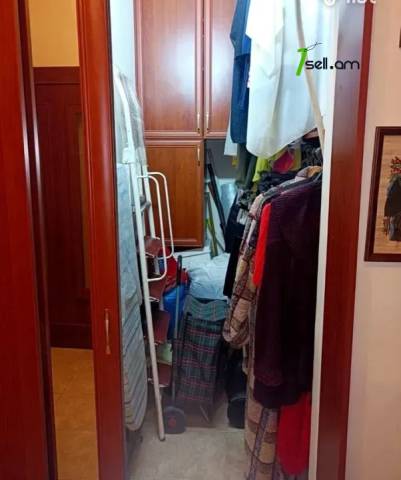 2 սենյականոց բնակարան, Նազարբեկյան թաղամաս, 50 ք.մ., նախավերջին հարկ, կապիտալ վերանորոգված