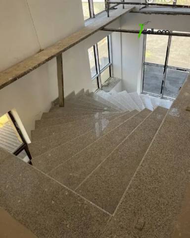 Բազմաֆունկցիոնալ գույք Շիրազի փողոցում Աջափնյակում, 600 քմ