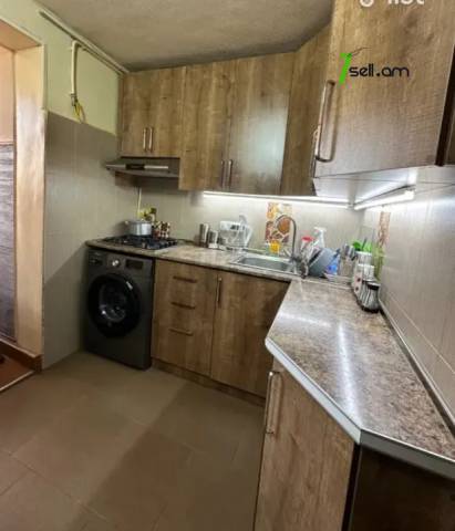 4 սենյականոց բնակարան Լվովյան փողոցում, 60 ք.մ., 2/5 հարկ, բարձր առաստաղներ, եվրովերանորոգված