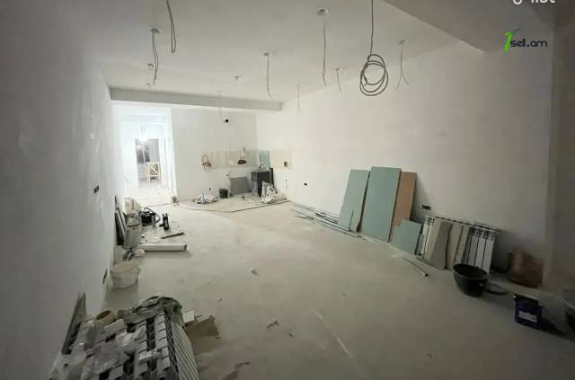 4 սենյականոց բնակարան նորակառույց շենքում Նիկողայոս Ադոնցի փողոցում, 105 ք.մ., 5/8 հարկ