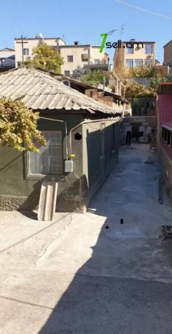 Հողատարածք բնակելի շինությունների համար Քեռու փողոցում Արաբկիրում, 430 ք.մ.