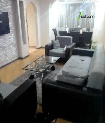 3 սենյականոց բնակարան Սամվել Սաֆարյան փողոցում, 76 քմ, 1/5 հարկ, դիզայներական ոճով վերանորոգված