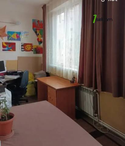 3 սենյականոց բնակարան Ծովակալ Իսակովի պողոտայում, 78 ք.մ., 3/9 հարկ, մի քանի պատշգամբ