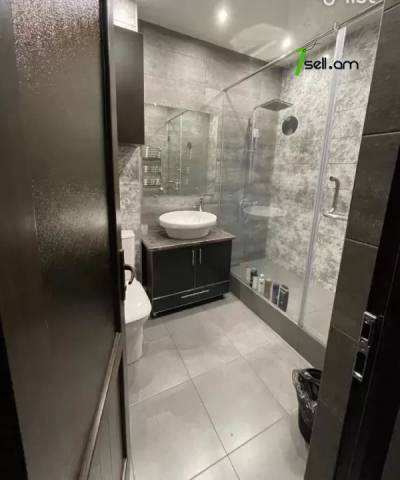 4 սենյականոց բնակարան նորակառույց շենքում Սասնա Ծռերի փողոցում, 110 ք.մ., 2 սանհանգույց