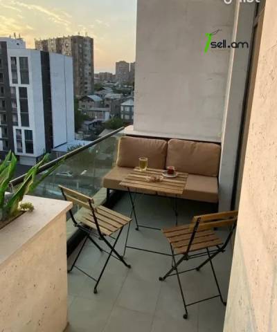 2 սենյականոց բնակարան նորակառույց շենքում Սլավիկ Չիլոյան փողոցում, 60 ք.մ., բարձր առաստաղներ