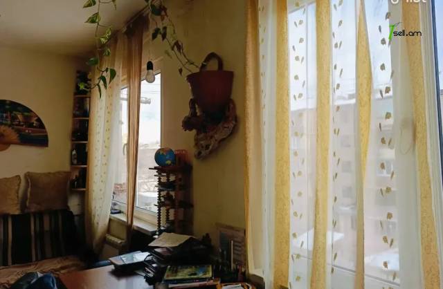 3 սենյականոց բնակարան Նելսոն Ստեփանյան փողոցում, 76 ք.մ., մի քանի պատշգամբ, կոսմետիկ վերանորոգում