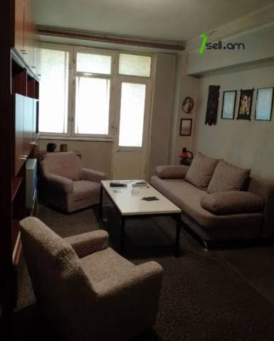 1 սենյականոց բնակարան Մոսկովյան փողոցում, 40 ք.մ., 5/9 հարկ