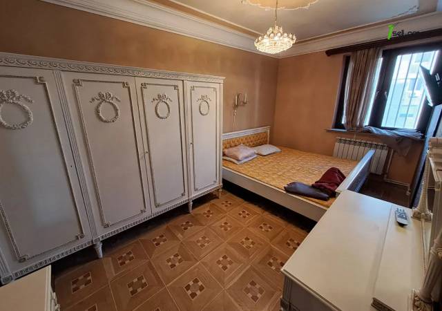 3 սենյականոց բնակարան Սունդուկյան փողոցում, 80 ք.մ., 6/9 հարկ, կապիտալ վերանորոգված