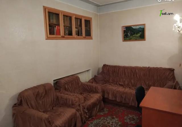 4 սենյականոց բնակարան Ռուբինյանց փողոցում, 87 ք.մ., 1/5 հարկ, կոսմետիկ վերանորոգում, քարե շենք