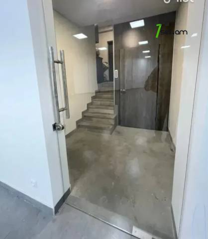 Առևտրային տարածք Լեփսիուսի փողոցում Քանաքեռ Զեյթունում, 610 ք.մ.