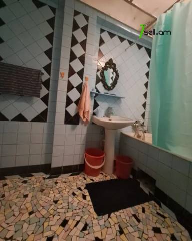 3 սենյականոց բնակարան Վրթանես Փափազյան փողոցում, 90 ք.մ., նախավերջին հարկ