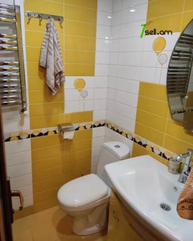 3 սենյականոց բնակարան Հալաբյան փողոցում, 87 ք.մ., 2 սանհանգույց, նախավերջին հարկ