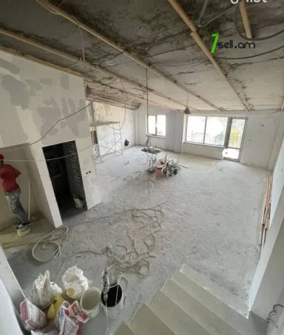 3 սենյականոց բնակարան նորակառույց շենքում Քեռու փողոցում, 115 ք.մ., բարձր առաստաղներ