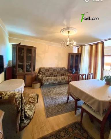 2 սենյականոց բնակարան Զաքարիա Սարկավագի փողոցում, 55 ք.մ., 3/5 հարկ, քարե շենք