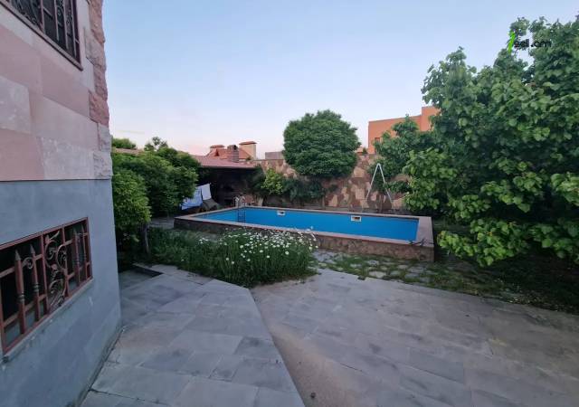 Մեկ հարկանի քարե տուն Սամվել Գևորգյան փողոցում Դավիթաշենում, 1200 ք.մ., 3+ սանհանգույց