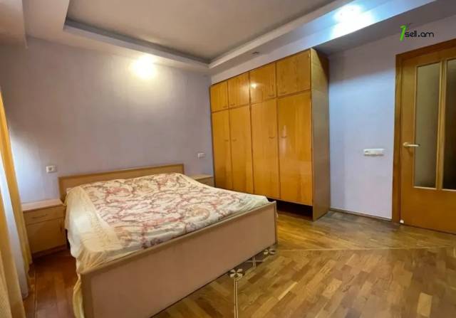 3 սենյականոց բնակարան Այգեձորի փողոցում, 73 քմ, 7/9 հարկ, կապիտալ վերանորոգված