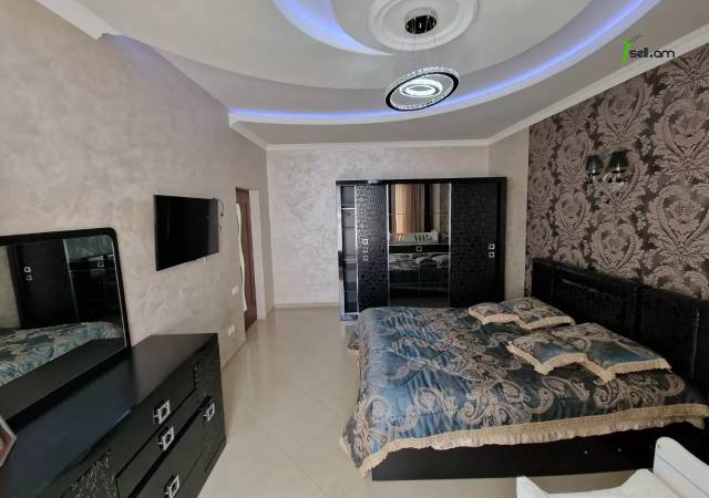 Երկու հարկանի քարե տուն Բագրևանդի 23-րդ փողոցում Նոր Նորքում, 800 ք.մ., 3+ սանհանգույց