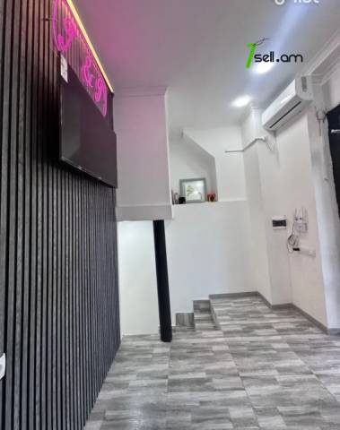 Բազմաֆունկցիոնալ գույք, Kajaznuni St կենտրոնում, 25 քմ