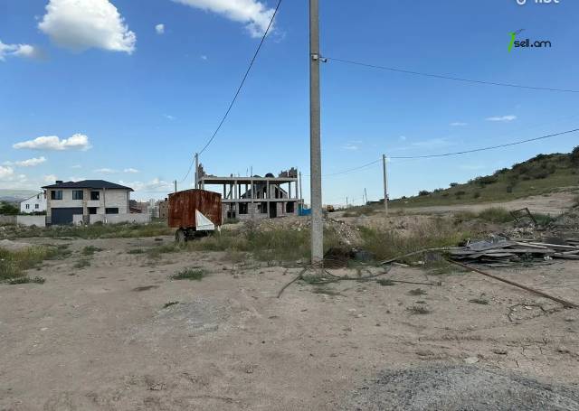 Հողատարածք բնակելի շինությունների համար, Դավթաշեն 2-րդ թաղամաս Դավթաշենում, 300 քմ