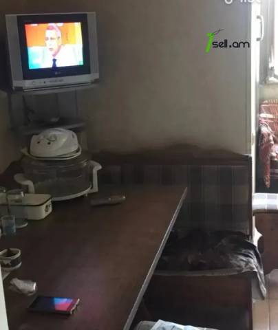 3 սենյականոց բնակարան Դրոյի փողոցում, 77 ք.մ., նախավերջին հարկ, բարձր առաստաղներ