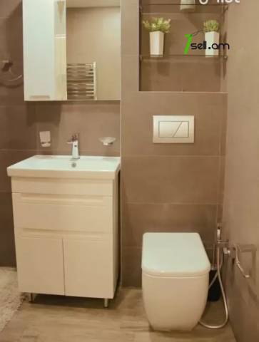 4 սենյականոց բնակարան Դրոյի փողոցում, 96 ք.մ., կապիտալ վերանորոգված, քարե շենք