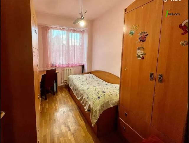 4 սենյականոց բնակարան Րաֆֆու փողոցում, 87 ք.մ., 3/9 հարկ, կապիտալ վերանորոգված