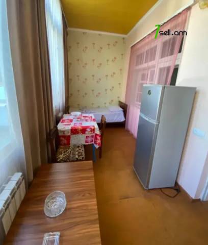 2 սենյականոց բնակարան Եղբայրության փողոցում, 70 ք.մ., նախավերջին հարկ, կոսմետիկ վերանորոգում