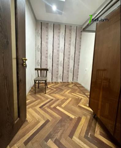 2 սենյականոց բնակարան Զաքյան փողոցում, 36 ք.մ., 3/5 հարկ, կապիտալ վերանորոգված, քարե շենք