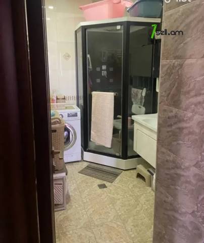 4 սենյականոց բնակարան նորակառույց շենքում Կոմիտասի պողոտայում, 130 քմ, 2 սանհանգույց