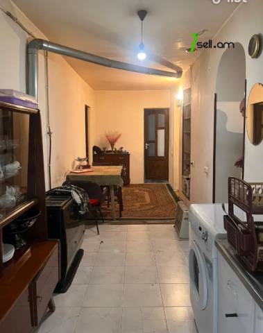 4 սենյականոց բնակարան Հարություն Վերդյանի փողոցում, 108 քմ, 2/2 հարկ, մասնակի վերանորոգում