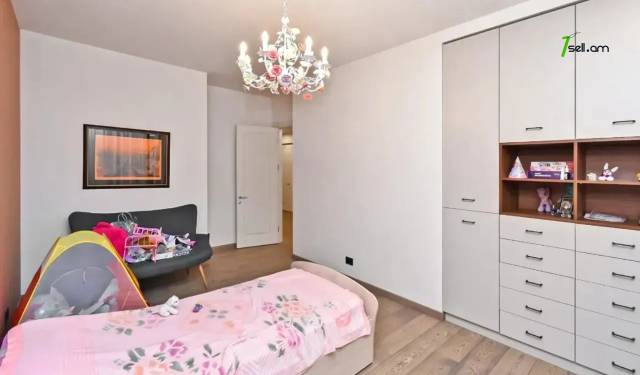 Երկու հարկանի թաունհաուզ Ծարավ Աղբյուր փողոցում Ավանում, 270 քմ, 3+ սանհանգույց