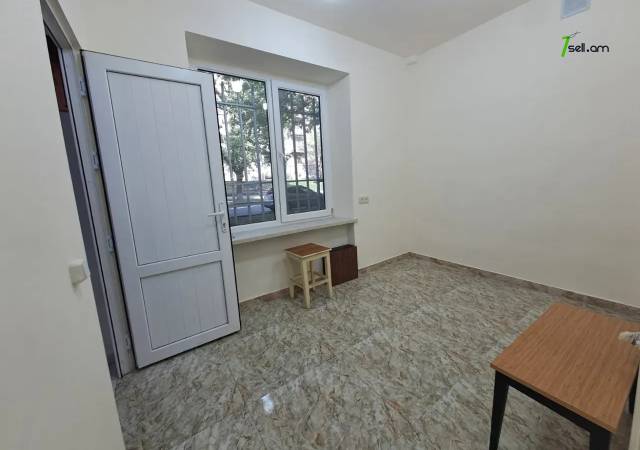 Բազմաֆունկցիոնալ գույք Գյուլբենկյան փողոցում Արաբկիրում, 12 ք.մ.