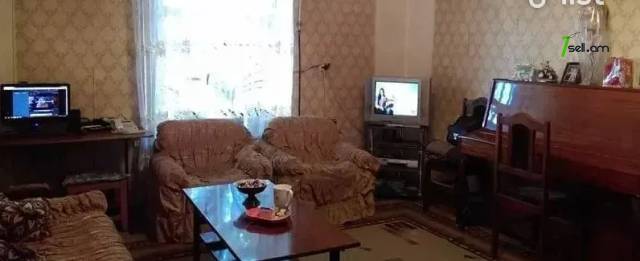 Մեկ հարկանի քարե տուն Արտաշես Շահինյան փողոցում Ավանում, 220 ք.մ., մասնակի վերանորոգում