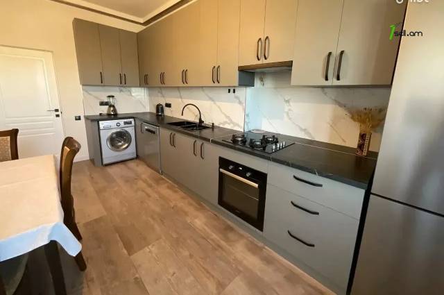 3 սենյականոց բնակարան նորակառույց շենքում Դավիթ Անհաղթի փողոցում, 107 ք.մ., 12/15 հարկ