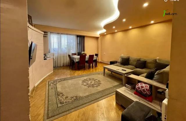 4 սենյականոց բնակարան Րաֆֆու փողոցում, 87 ք.մ., 3/9 հարկ, կապիտալ վերանորոգված